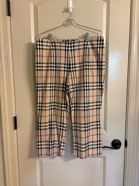 Vintage NWT Burberry London Capri Pants
